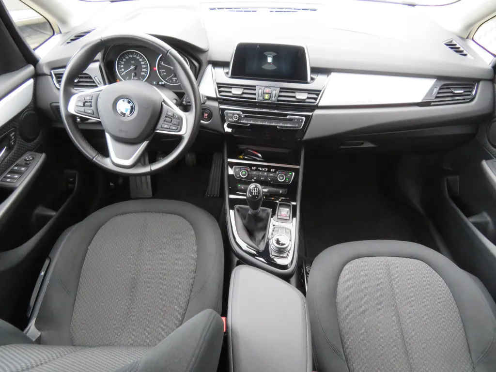 BMW 218 ACTIVE TOURER D ADVANTAGE*NAVI*LED*PDC* Image 8