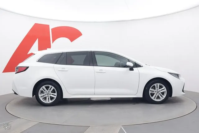 Toyota Corolla Touring Sports 2,0 Hybrid Prestige Edition -  Image 6